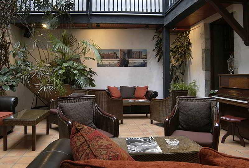 The Originals City, Hotel La Reine Jeanne, Orthez Bagian luar foto