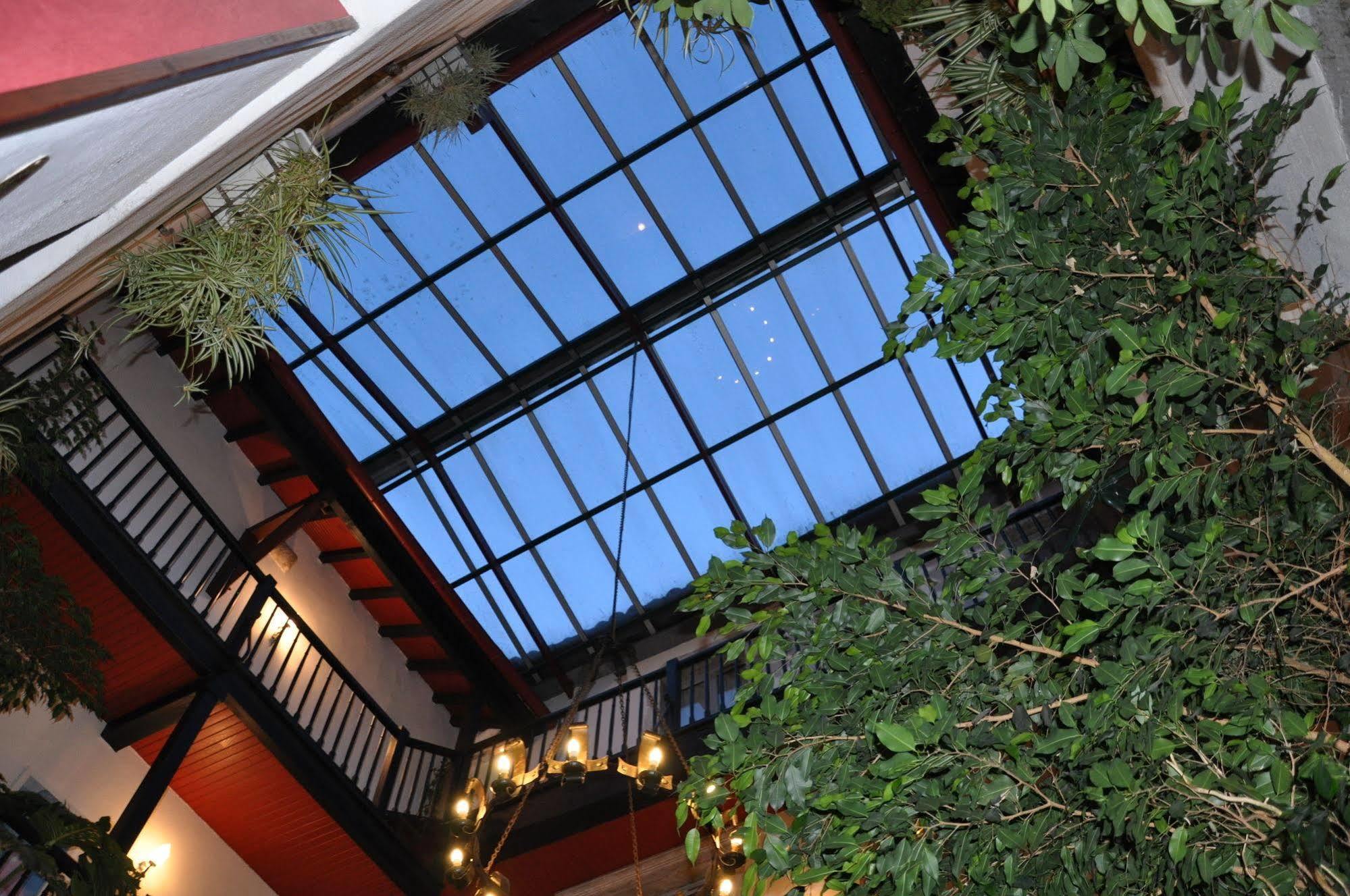The Originals City, Hotel La Reine Jeanne, Orthez Bagian luar foto