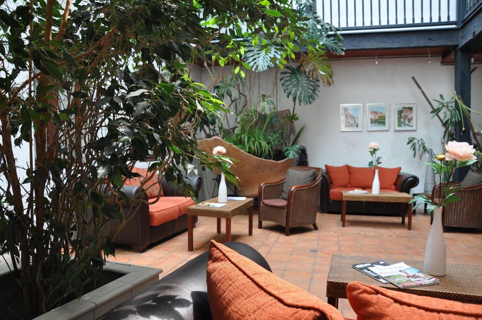 The Originals City, Hotel La Reine Jeanne, Orthez Bagian luar foto