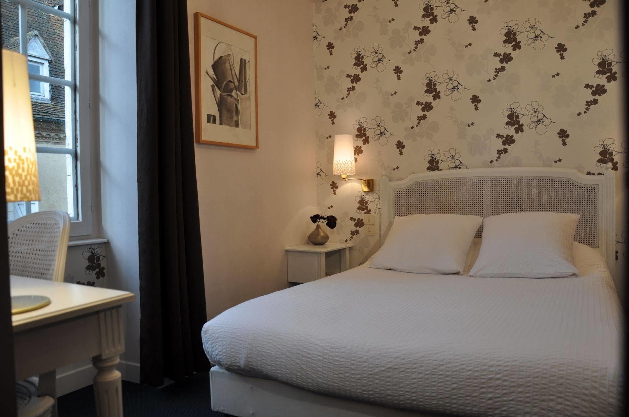 The Originals City, Hotel La Reine Jeanne, Orthez Bagian luar foto